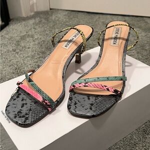 Steve Madden Loft Strappy Kitten Heel Sandal in Snakeskin Multi Size 7.5
